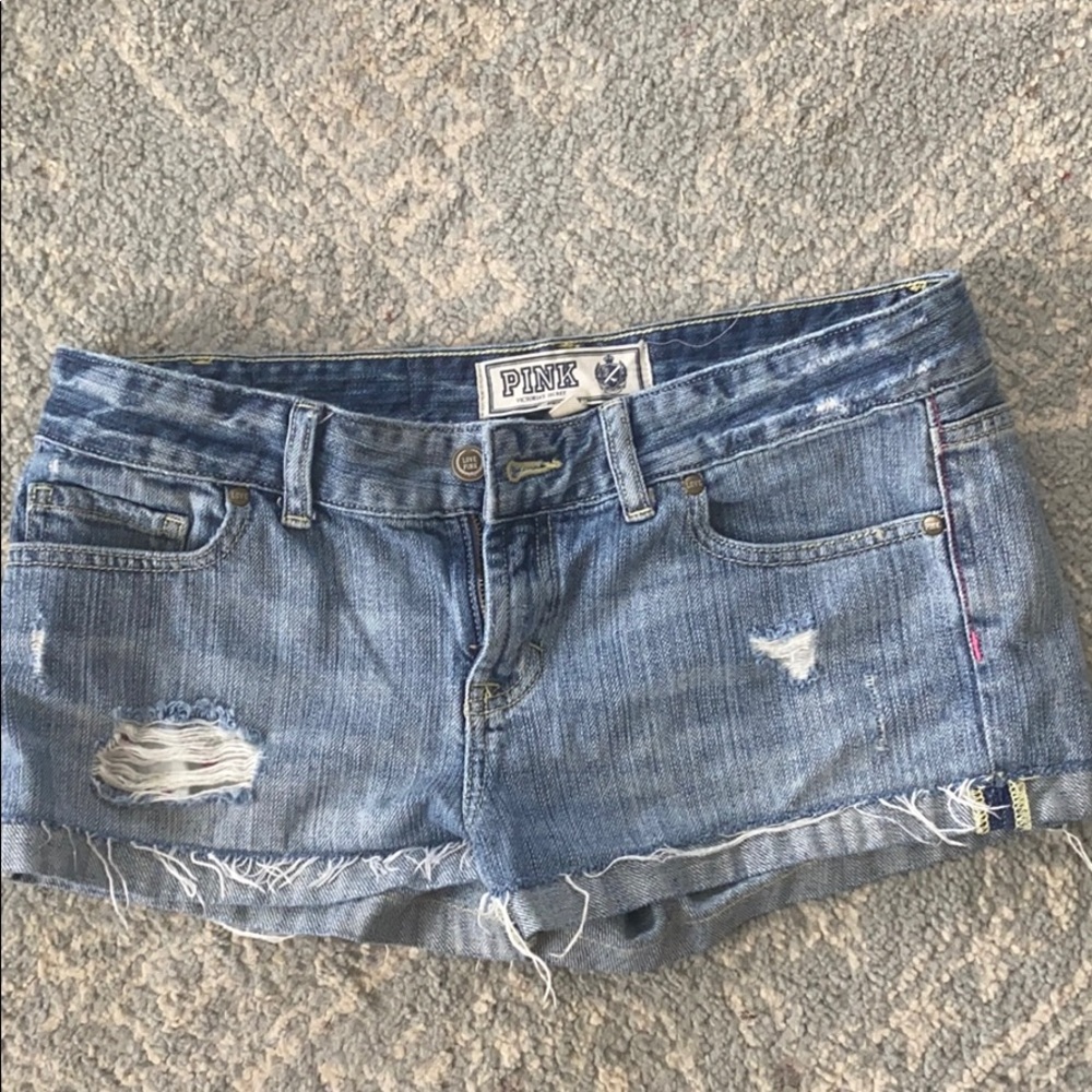 Victoria’s Secret pink denim distressed shorts sz6